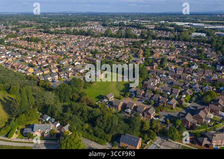 Luftbild des Dorfes Wolston bei Warrington, Großbritannien Stockfoto