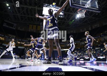 November 2022, Chattanooga, TN, Vereinigte Staaten: CHATTANOOGA, TN - 26. NOVEMBER: Rob Perry (2) verteidigt den Pass während des Basketballspiels zwischen den Murray State Racers und den UT-Chattanooga MOCs am 26. November 2022 in der McKenzie Arena in Chattanooga, TN. (Kreditbild: © Frank Mattia/ZUMA Press Wire) Stockfoto