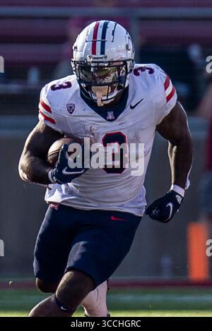23. September 2023 Palo Alto, CA USA) Arizona Running Back Jonah Coleman (3) läuft für einen langen Gewinn während des NCAA Football Spiels zwischen den Arizona Wildcats und dem Stanford Cardinal. Arizona besiegt Stanford 21-20 im Stanford Stadium Palo Alto, CA Thurman James / CSM (Foto: © Thurman James/CSM via ZUMA Press Wire) Stockfoto