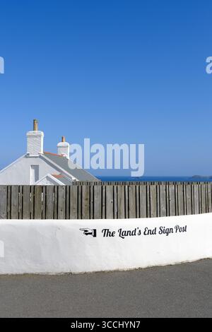 09. August 2025 - Lands End, Cornwall, Großbritannien - Lands End, Cornwall, der westlichste Punkt Großbritanniens. Stockfoto