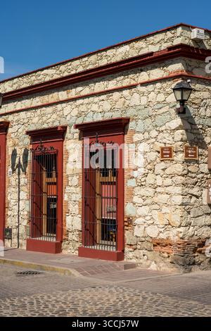 22. November 2018, Oaxaca de Juarez, Oaxaca, Mexiko: Ein historisches Steingebäude in der Stadt Oaxaca, Mexiko. (Kreditbild: © Jon G. Fuller / Vwpics/VW Pics via ZUMA Press Wire) Stockfoto