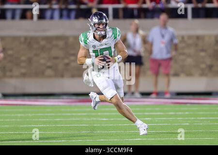 9. September 2023: Oregon Ducks Quarterback Bo Nix (10) spielt im JonesAT&T Stadium in Lubbock, Texas, zwischen den Oregon Ducks und den Texas Tech Red Raiders. Tom Sooter/CSM. (Kreditbild: Stockfoto