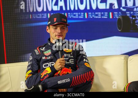 Juli 2023, Monza, MB, Italien: Max Verstappen (NED) Redbull Racing RB19..während der Qualifikation am Samstag, 2. September 2023 FORMEL 1 PIRELLI GRAN PREMIO dÂ€™ITALIA 2023 - 1. September bis 3. September Monza, MB, ITALIEN (Kreditbild: © Alessio de Marco/ZUMA Press Wire) Stockfoto