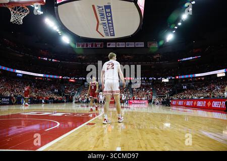 19. Januar 2024: Wisconsin Badgers Stürmer Steven Crowl (22) während des NCAA-Basketballspiels zwischen den Indiana Hoosiers und den Wisconsin Badgers im Kohl Center in Madison, WI. Darren Lee/CSM (Kreditbild: Stockfoto