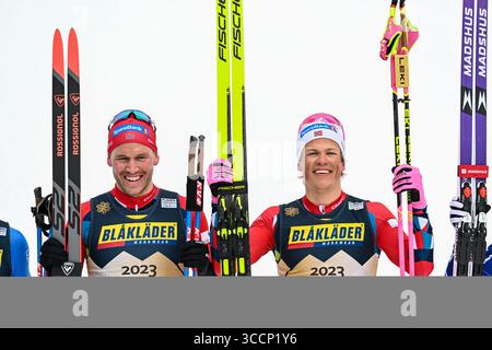 26. Februar 2023, Planica, Slowenien: Die Gewinner Johannes Hoesflot Klaebo und Paal Golberg aus Norwegen feiern während des man's Team Sprint Free Race Wettbewerbs bei der FIS Nordischen Ski-Weltmeisterschaft 2023. (Kreditbild: © Andrej Tarfila/SOPA Images via ZUMA Press Wire) Stockfoto