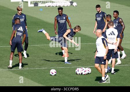 18. August 2023, VALDEBAS, MADRID, SPANIEN: Luka Modric während des Trainings-Tages von Real Madrid am 18. August 2023 in Valdebebas, Madrid, Spanien. (Kreditbild: © Oscar J. Barroso/AFP7 via ZUMA Press Wire) Stockfoto