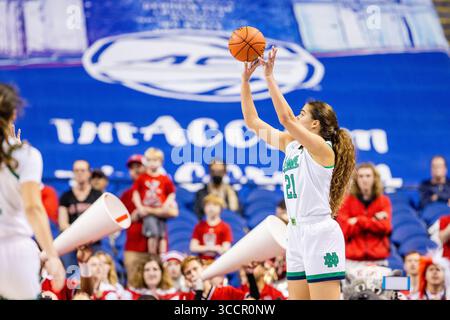 3. März 2023: Notre Dame kämpft gegen den irischen Stürmer Maddy Westbeld (21), der im Viertelfinale des Women's ACC Turniers im Greensboro Coliseum in Greensboro, NC, gegen den NC State Wolfpack schießt. (Scott Kinser/Cal Sport Media) (Bild: © Scott Kinser/CSM via ZUMA Press Wire) Stockfoto