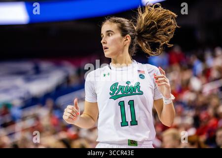 3. März 2023: Notre Dame kämpfte gegen die irische Garde Sonia Citron (11) im Viertelfinale des Women's ACC Turniers gegen das NC State Wolfpack im Greensboro Coliseum in Greensboro, NC. (Scott Kinser/Cal Sport Media) (Bild: © Scott Kinser/CSM via ZUMA Press Wire) Stockfoto