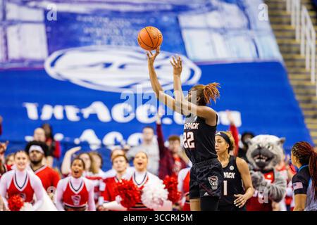 3. März 2023: Saniya Rivers (22), die sich im Viertelfinale des Women's ACC Turniers im Greensboro Coliseum in Greensboro, NC, gegen die Notre Dame kämpft. (Scott Kinser/Cal Sport Media) (Bild: © Scott Kinser/CSM via ZUMA Press Wire) Stockfoto
