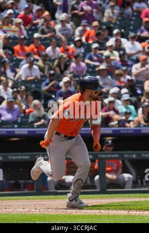 19. Juli 2023 Chas McCormick (6) aus Houston bekommt einen Hit während des Spiels mit Houston Astros und Colorado Rockies im Coors Field in Denver Co. David Seelig/Cal Sport Medi (Bild: © David Seelig / Cal Sport Media/CSM via ZUMA Press Wire) Stockfoto