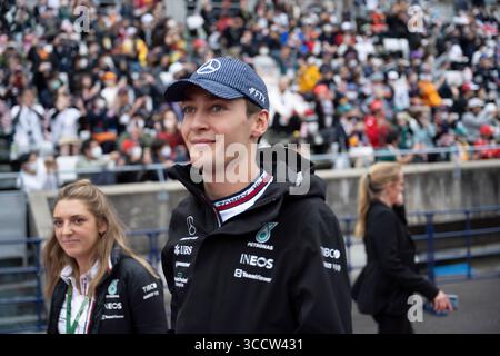 Oktober 2022, Suzuka, Mie, Japan: 8. Oktober 2022: Suzuka Circuit, Präfektur Mie, JAPAN: GEORGE RUSSELL von Mercedes #63 vor dem Rennen, als Max Verstappen die Red Bull Racing-Weltmeisterschaft beim Formel-1-Grand Prix von Honda gewinnt. Motorsport. (Bild: © Taidgh Barron/ZUMA Press Wire) Stockfoto