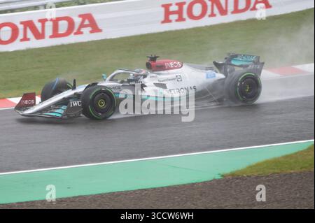 Oktober 2022, Suzuka, Mie, Japan: 8. Oktober 2022: Suzuka Circuit, Präfektur Mie, JAPAN: GEORGE RUSSELL von Mercedes #63 fährt bei starkem Regen, als Max Verstappen die Red Bull Racing-Weltmeisterschaft beim Grand Prix von Honda gewinnt. Motorsport. (Bild: © Taidgh Barron/ZUMA Press Wire) Stockfoto