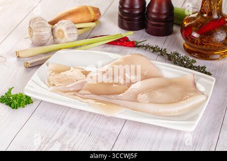 Rohe Calamari-Körper zum Kochen - Proteindiät Stockfoto
