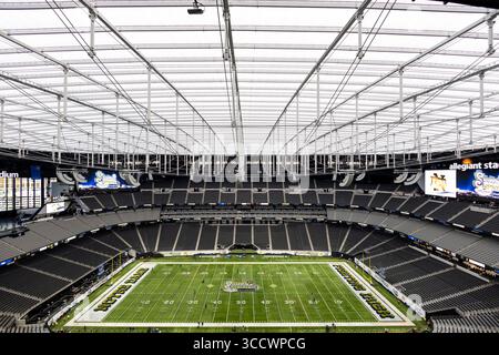 8. Oktober 2022: Ein allgemeiner Überblick über das Spielfeld vor der NCAA-Football-Action zwischen den BYU Cougars und den Notre Dame Fighting Irish im Allegiant Stadium in Las Vegas, Nevada. John Mersits/CSM. (Kreditbild: © John Mersits/CSM via ZUMA Press Wire) Stockfoto