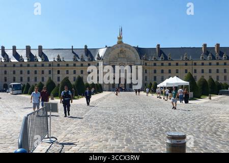 Hotel des Invalides an Nationalfeiertag (14. Juni). Paris 2025 Stockfoto