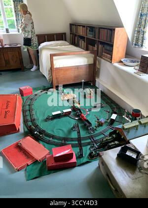 Hornby Zug Set alte berühmte Lokomotive Box Lokomotive Schiene Güterzug Lokomotive Wagen Stil historische Plattform Dampfmaschine schnelle Geschwindigkeit Stockfoto