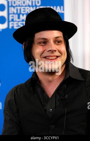Jack White of the White Stripes bei der Pressekonferenz für „IT May Get Loud“ während des Toronto International Film Festivals 2008 in Kanada am 6. September 2008 Stockfoto