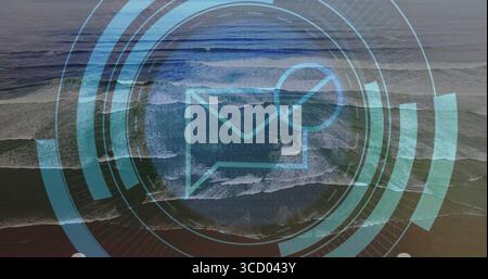 Anzeigen des Umschlagsymbols mit Warnschild über Meereswellen mit UI-Ringen und Binärcode Stockfoto