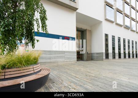 Innsbruck, Österreich. August 2025. Außenansicht der BTV vier Lander Bank Zweigstelle im Stadtzentrum Stockfoto