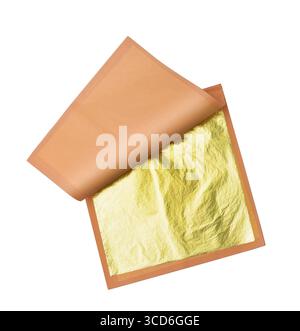 Blick von oben auf natürliche, essbare Lebensmittel, Goldfolien, isoliert auf weiß Stockfoto