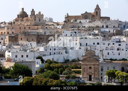 Ostuni weiße Skyline der Stadt, Brindisi, Apulien Italien. Europa. Stockfoto