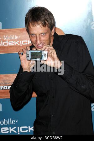 Tony Hawk bei der T-Mobile Launch Party für die Sidekick LX Tony Hawk Edition in Hollywood, Los Angeles - 01. August 2008 Stockfoto