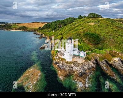 St. Anthony Lighthouse ab Drohne, Roseland Peninsula, Head Circular Walk, Cornwall, Großbritannien Stockfoto