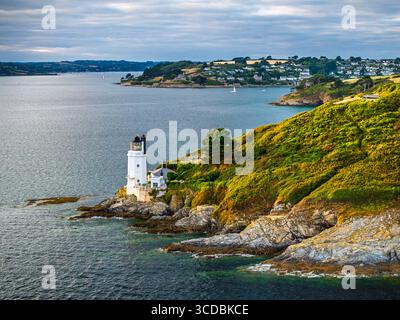 St. Anthony Lighthouse ab Drohne, Roseland Peninsula, Head Circular Walk, Cornwall, Großbritannien Stockfoto