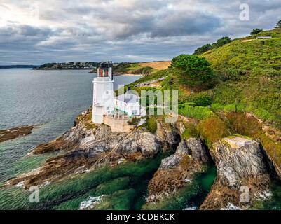 St. Anthony Lighthouse ab Drohne, Roseland Peninsula, Head Circular Walk, Cornwall, Großbritannien Stockfoto