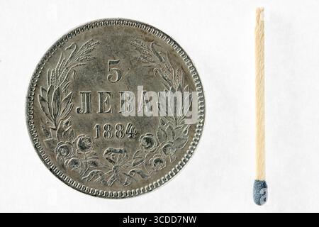 Bulgarische 5-Leva-Replik (1884) Silbermünze (Vorderseite, Vorderseite) Stockfoto