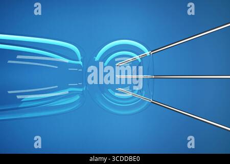 Mehrere menschliche DNA wird durch scharfe Metallnadeln in ein Ei injiziert. Abbildung des Konzepts der mitochondrialen Ersatztherapie (MRT) Stockfoto