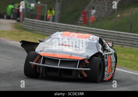 Magione, Italien - 20. September 2014: NASCAR Whelen Euro Series im Rennen auf dem Autodromo dell'Umbria in Magione. Stockfoto