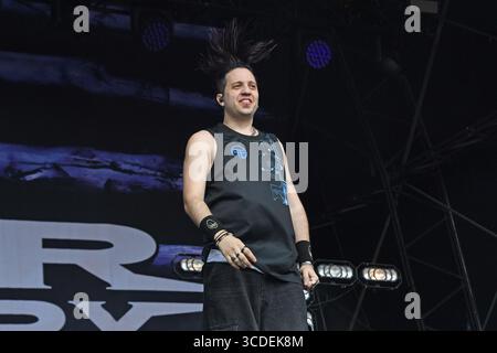 DERBYSHIRE, ENGLAND - AUGUST 09: Milo Silvestro von „Fear Factory“ tritt am 09. August 2025 im Bloodstock Open Air, Catton Park in Derbyshire, England auf.CAP/MAR ©MAR/Capital Pictures Stockfoto