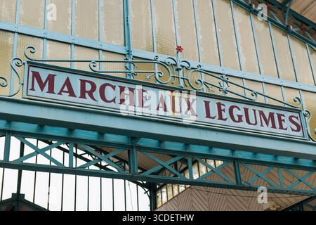Marktschild für Gemüse, Chartres, Eure-et-Loir, Centre, Frankreich Stockfoto