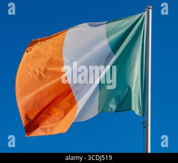 Irische Nationalflagge in Rovereto, Italien Stockfoto
