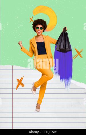 Pop-Art-Collage der Person Stand halten Win Einkaufstaschen Copybook Blattmuster auf grünem Hintergrund mit Formen Stockfoto