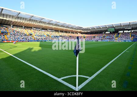 Udine, Italien. August 2025. Udine, Italien, 13. August 2025, Stadion Friulli vor dem UEFA-Supercup-Spiel zwischen Paris Saint-Germain (Frankreich) und Tottenham Hotspur (England) im Stadion Friuli, Udine, Italien. (Foto: Igor Kupljenik/Sports Press Photo) Credit: SPP Sport Press Photo. /Alamy Live News Stockfoto