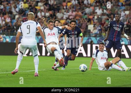 Udine, Italien. August 2025. Während des Endspiels des UEFA-Superpokals 2025 zwischen Paris Saint-Germain (PSG) und Tottenham Hotspur FC im Friaul-Stadion in Udine, Italien am 13. August 2025 - Sport Soccer (Foto: Massimo Paolone/LaPresse) Credit: LaPresse/Alamy Live News Stockfoto
