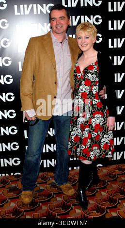 Johnny Shentall und Yvette Fielding beim Live TV Sommerprogramm in London am 14. Mai 2008 Stockfoto