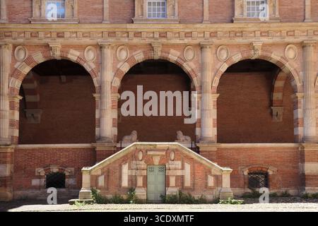 Typisches Gebäude in Toulouse - Hotel d'assezat (Frankreich) Stockfoto