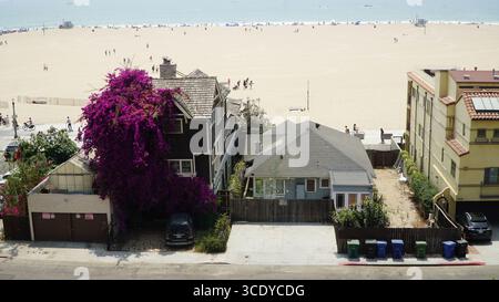 Santa Monica Strandhäuser mit Meerblick und Sandstrand, Kalifornien, USA Stockfoto