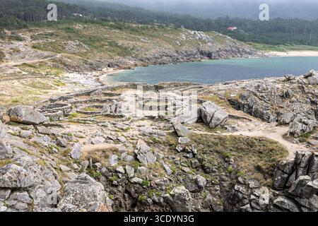 Eisenzeitliche befestigte Siedlung Praia Castro de Barona, A Coruna, La Coruna, Spanien Stockfoto