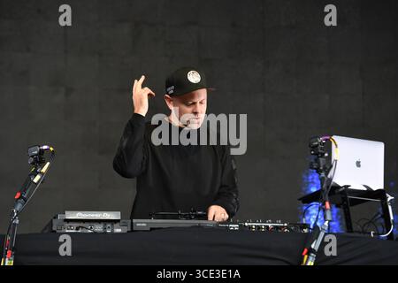 UK. August 2025. LONDON, ENGLAND - 14. AUGUST: DJ Shadow tritt am 14. August 2025 in South Facing, Crystal Palace Bowl in London auf.CAP/MAR © MAR/Capital Pictures Credit: Capital Pictures/Alamy Live News Stockfoto