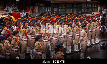 August 2025. MUMBAI, INDIEN – die Sicherheitskräfte von BMC und die Feuerwehr von Mumbai veranstalten am Unabhängigkeitstag eine feierliche Parade in der Zentrale von BMC. Stockfoto