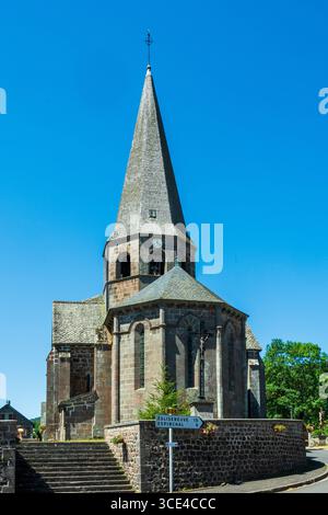 Compains, Kirche Saint Georges, Region Cezallier, Puy de Dome, Auvergne Rhone Alpes, Frankreich Stockfoto