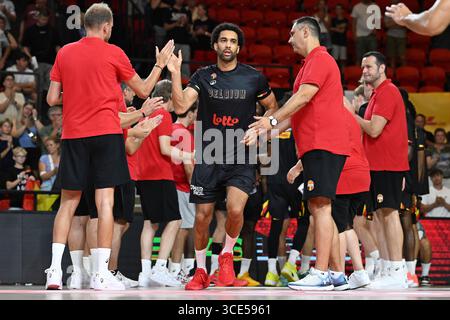 Charleroi, Belgien. August 2025. Der belgische Elias Lasisi wurde vor einem Basketballspiel zwischen Belgischer Nationalmannschaft Belgischer Lions und Großbritannien am Freitag, den 15. August 2025 in Oostende in einem Freundschaftsturnier gezeigt. BELGA PHOTO MAARTEN STRAETEMANS Credit: Belga News Agency/Alamy Live News Stockfoto