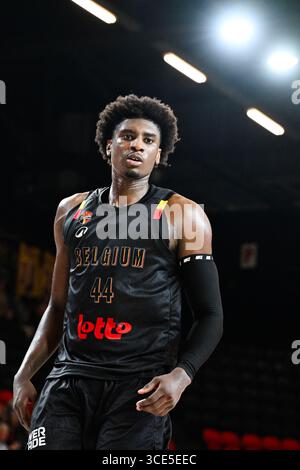 Charleroi, Belgien. August 2025. Belgiens Mamadou Guisse, das während eines Basketballspiels zwischen der belgischen Nationalmannschaft Belgische Lions und Großbritannien am Freitag, den 15. August 2025 in Oostende in einem Freundschaftsturnier gezeigt wurde. BELGA PHOTO MAARTEN STRAETEMANS Credit: Belga News Agency/Alamy Live News Stockfoto