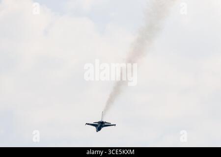 Chicago, USA. August 2025. Proberäume für die Chicago Air and Water Show sind am 15. August 2025 in der Nordseite von Chicago, Illinois, zu sehen. Die Air & Water Show wird von der Stadt Chicago präsentiert und ist die größte kostenlose Show ihrer Art in den USA. (Foto: Alexandra Buxbaum/SIPA USA) Credit: SIPA USA/Alamy Live News Stockfoto