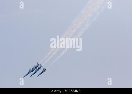 Chicago, USA. August 2025. Proberäume für die Chicago Air and Water Show sind am 15. August 2025 in der Nordseite von Chicago, Illinois, zu sehen. Die Air & Water Show wird von der Stadt Chicago präsentiert und ist die größte kostenlose Show ihrer Art in den USA. (Foto: Alexandra Buxbaum/SIPA USA) Credit: SIPA USA/Alamy Live News Stockfoto