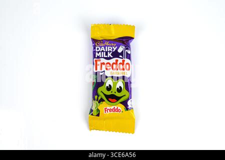 Cadbury Dairy Milk Freddo Caramel Chocolate Bar – Wales, Großbritannien – 03. August 2025 Stockfoto